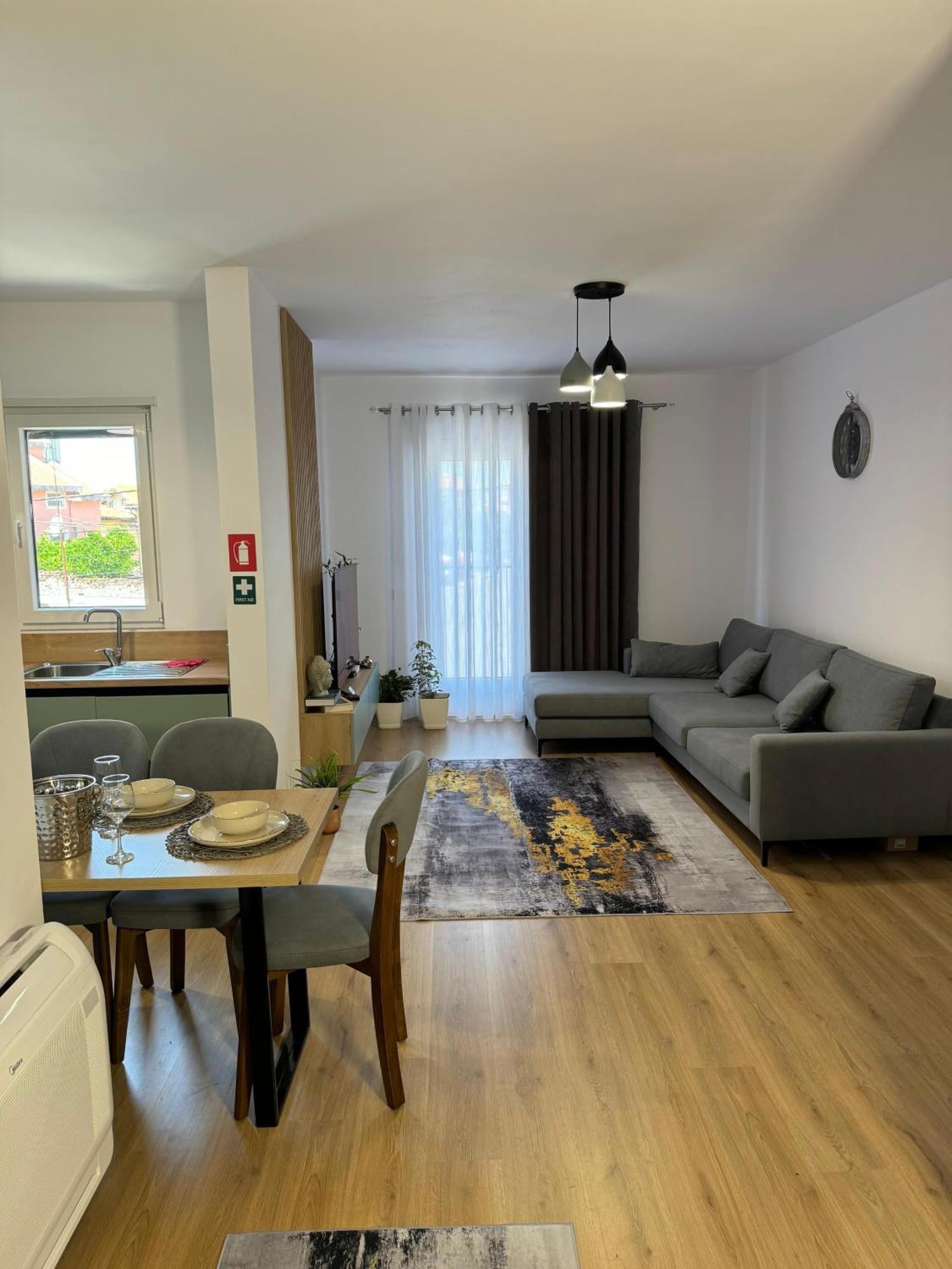 Apartment In City Center Shkodra Exterior foto